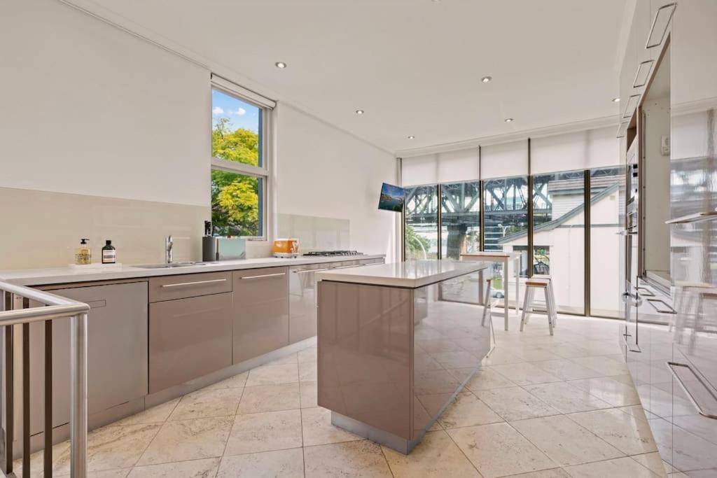 Holiday home Spectacular Views In Kirribilli Sydney