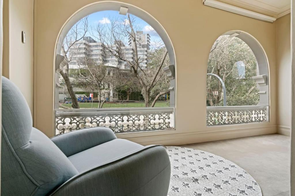 Spectacular Views In Kirribilli Holiday home